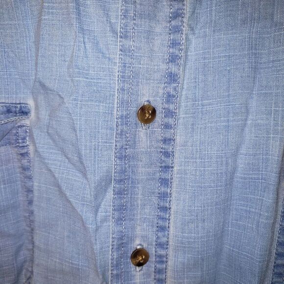 St. Johns Bay Men’s 2XL SS Jean Button-Down Shirt | Lightweight Blue Y2K - Picture 3 of 6